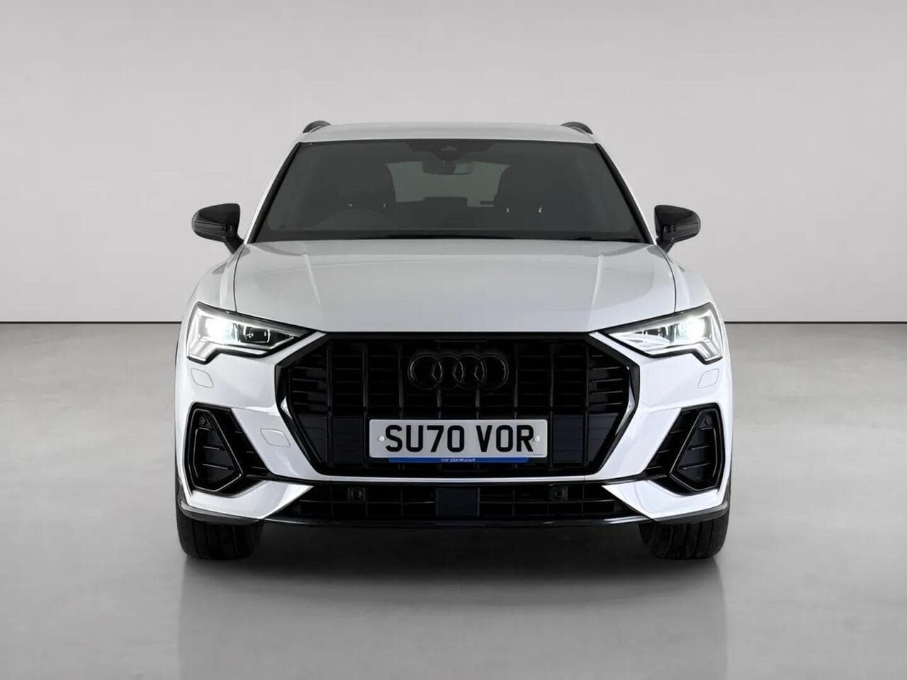 Audi Q3 thumbnail Front