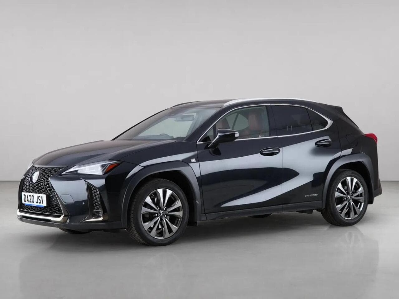 Lexus UX thumbnail Front Left