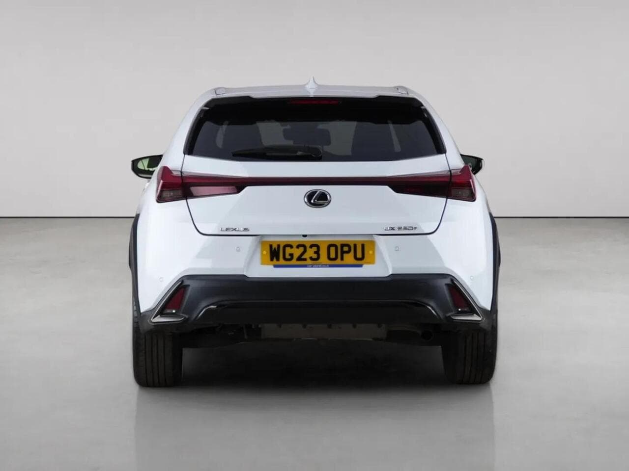 Lexus UX thumbnail Rear