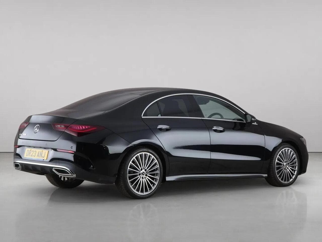 Mercedes-Benz CLA thumbnail Side Right