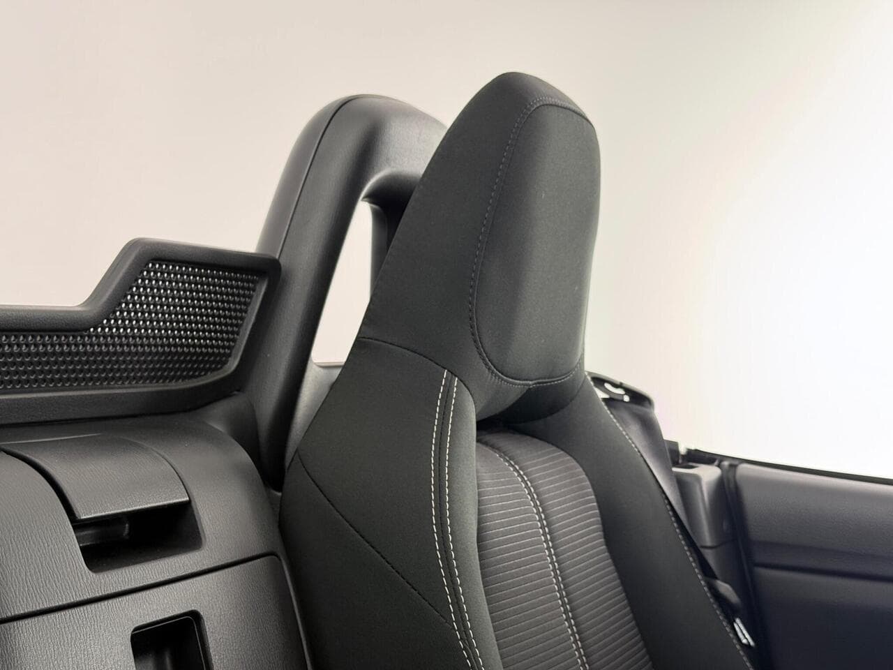 Fiat 124 Spider thumbnail Seat Driver