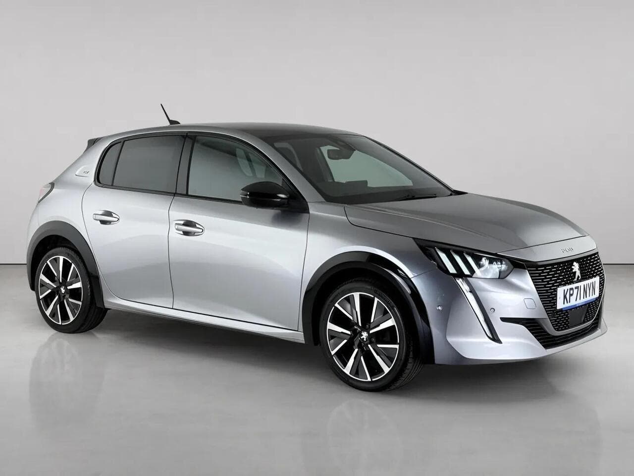 Peugeot 208 - Peugeot 208 1.2 PureTech GT Euro 6 (s/s) 5dr