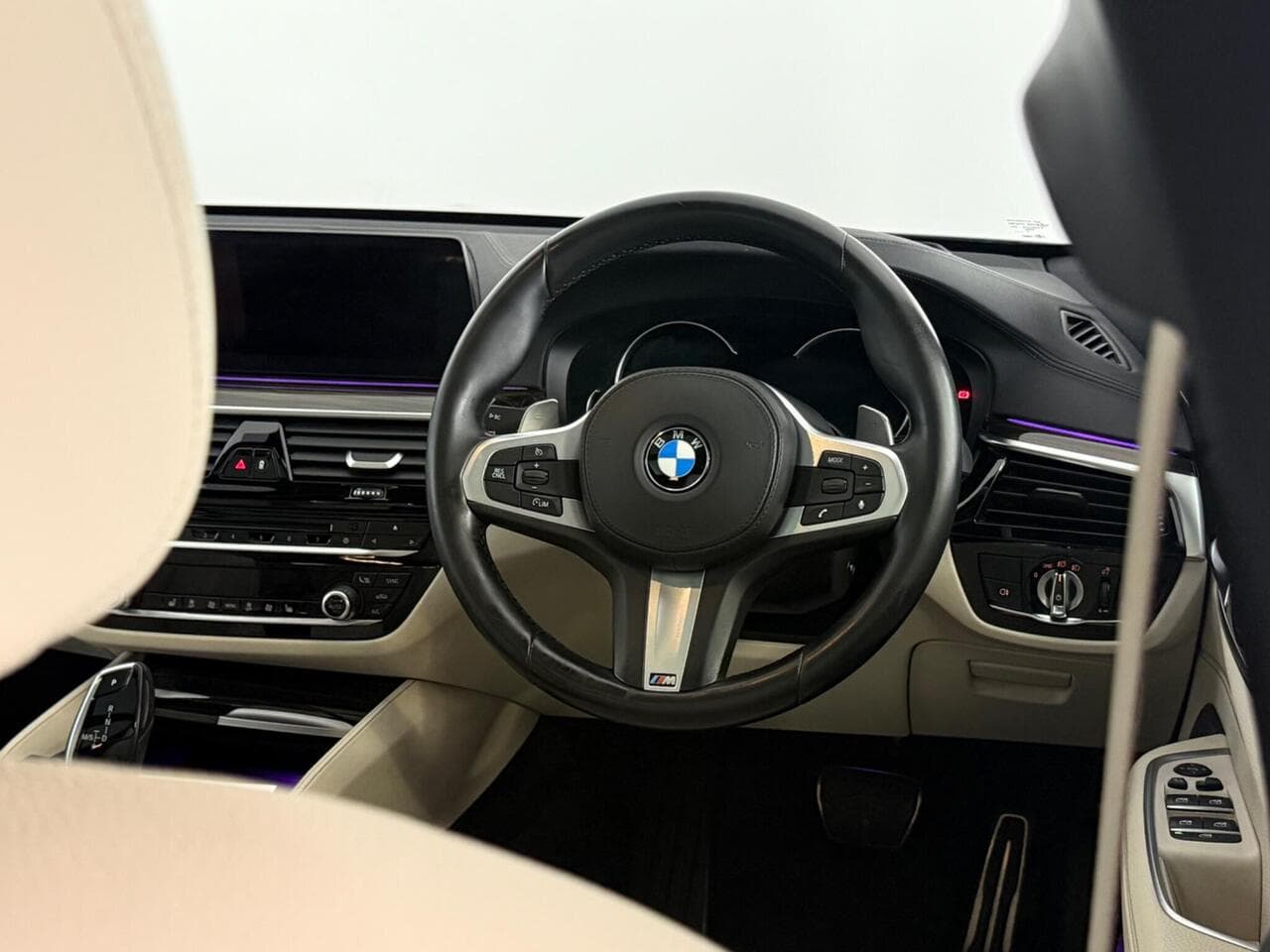 BMW 6 Series Gran Turismo thumbnail Steering Wheel