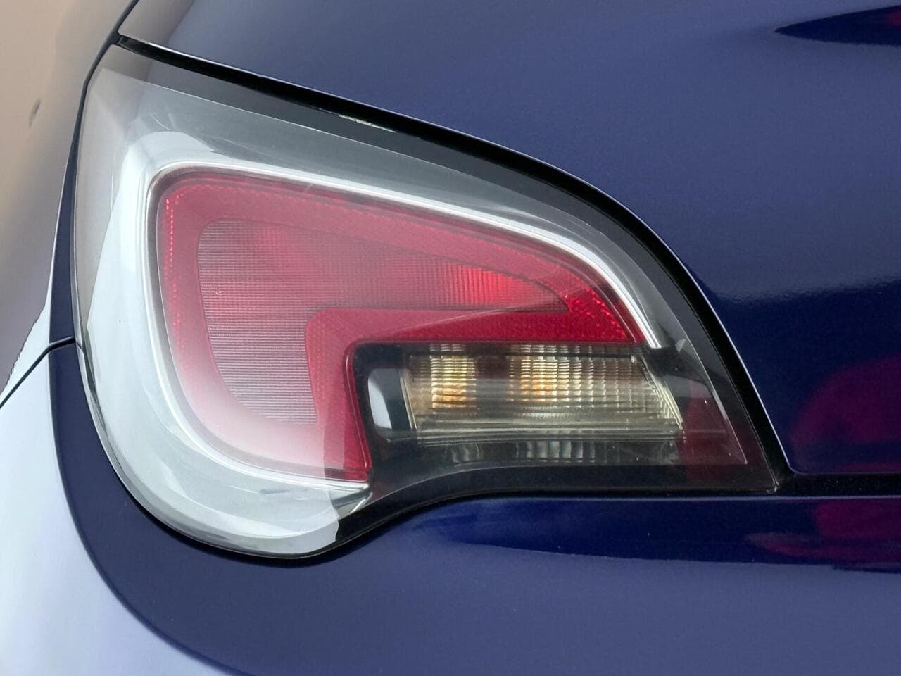 Vauxhall ADAM thumbnail Lights Rear