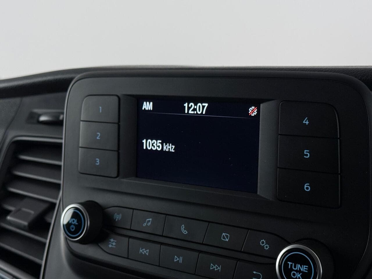 Ford Transit Custom thumbnail Infotainment System