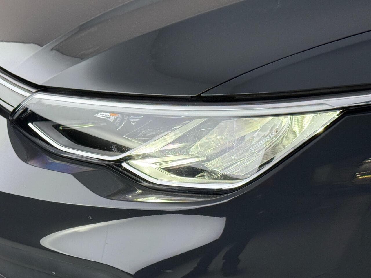 Volkswagen Golf thumbnail Lights Front