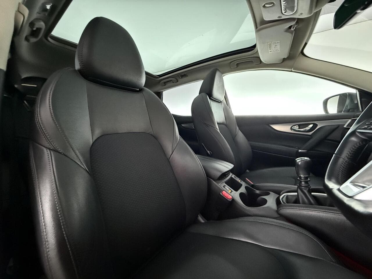 Nissan Qashqai thumbnail Seat Driver
