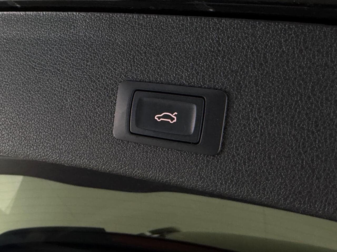 Audi Q5 thumbnail Misc Controls