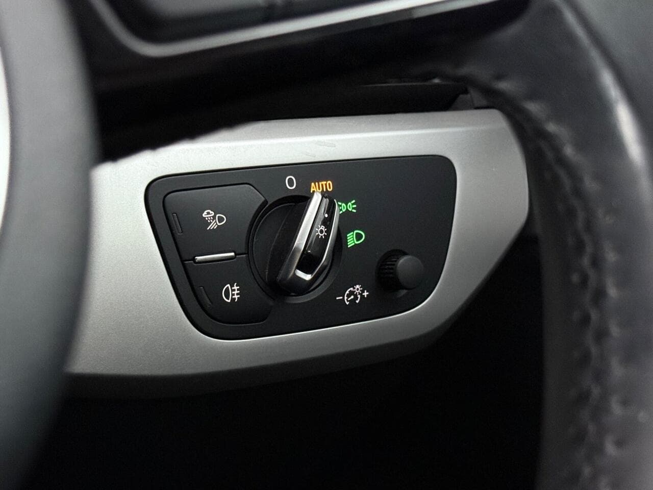 Audi A5 thumbnail Misc Controls