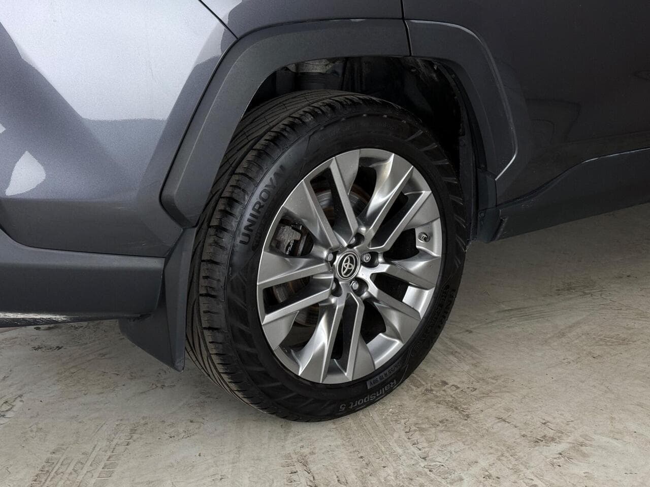 Toyota RAV4 thumbnail Wheel