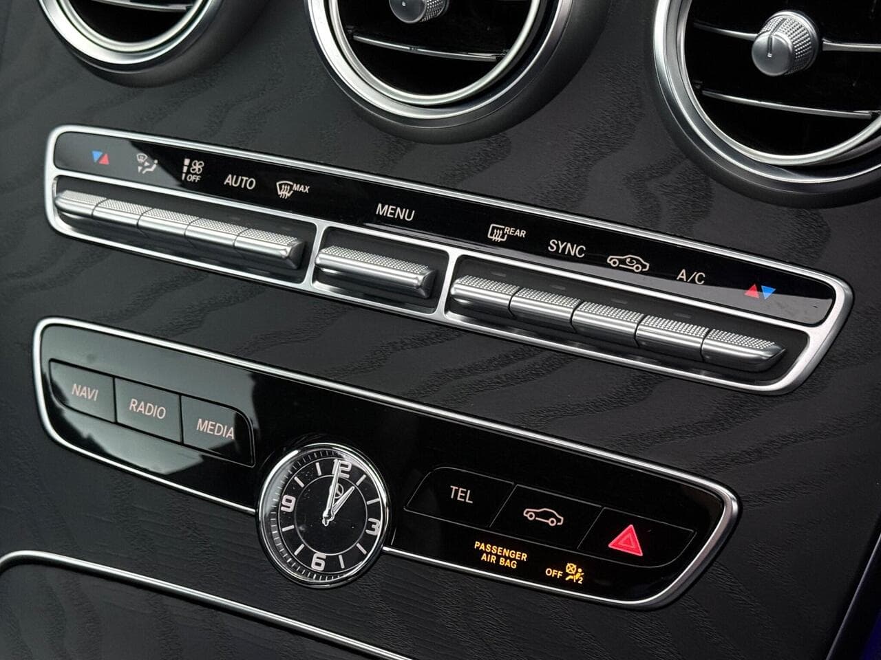Mercedes-Benz C Class thumbnail Misc Controls