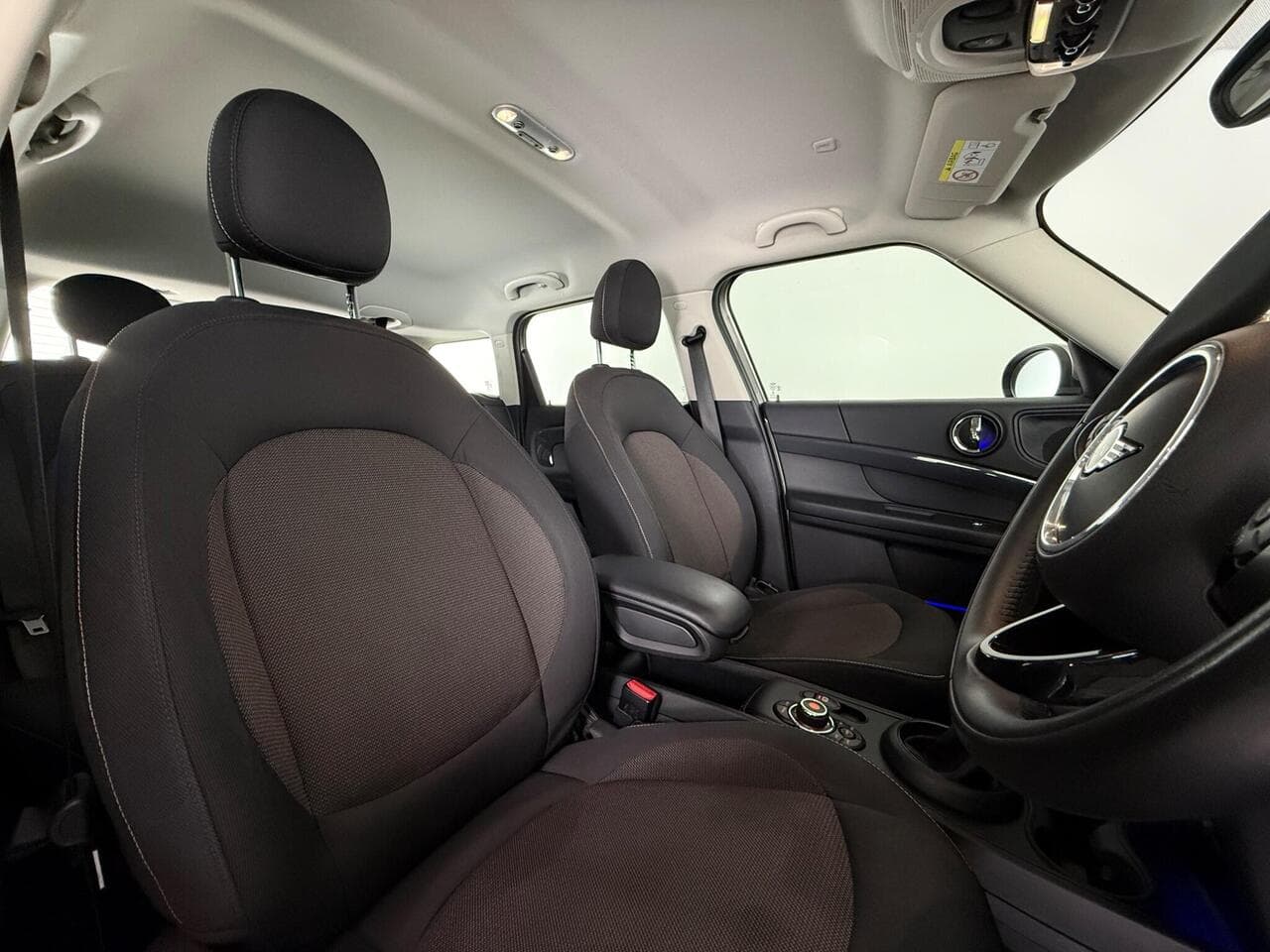 MINI Countryman thumbnail Seat Driver