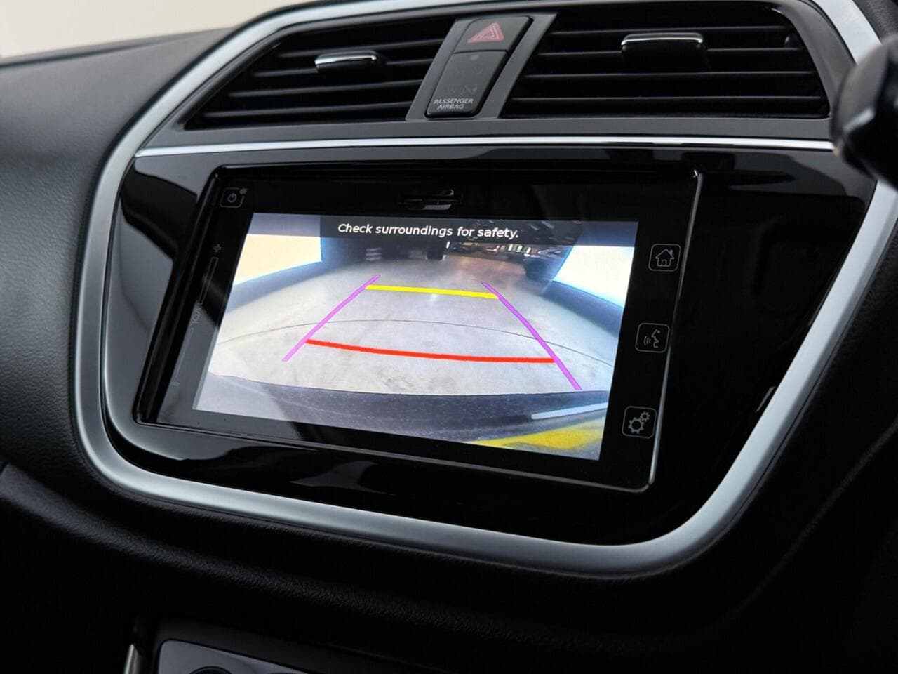 Suzuki SX4 S-Cross thumbnail Infotainment System