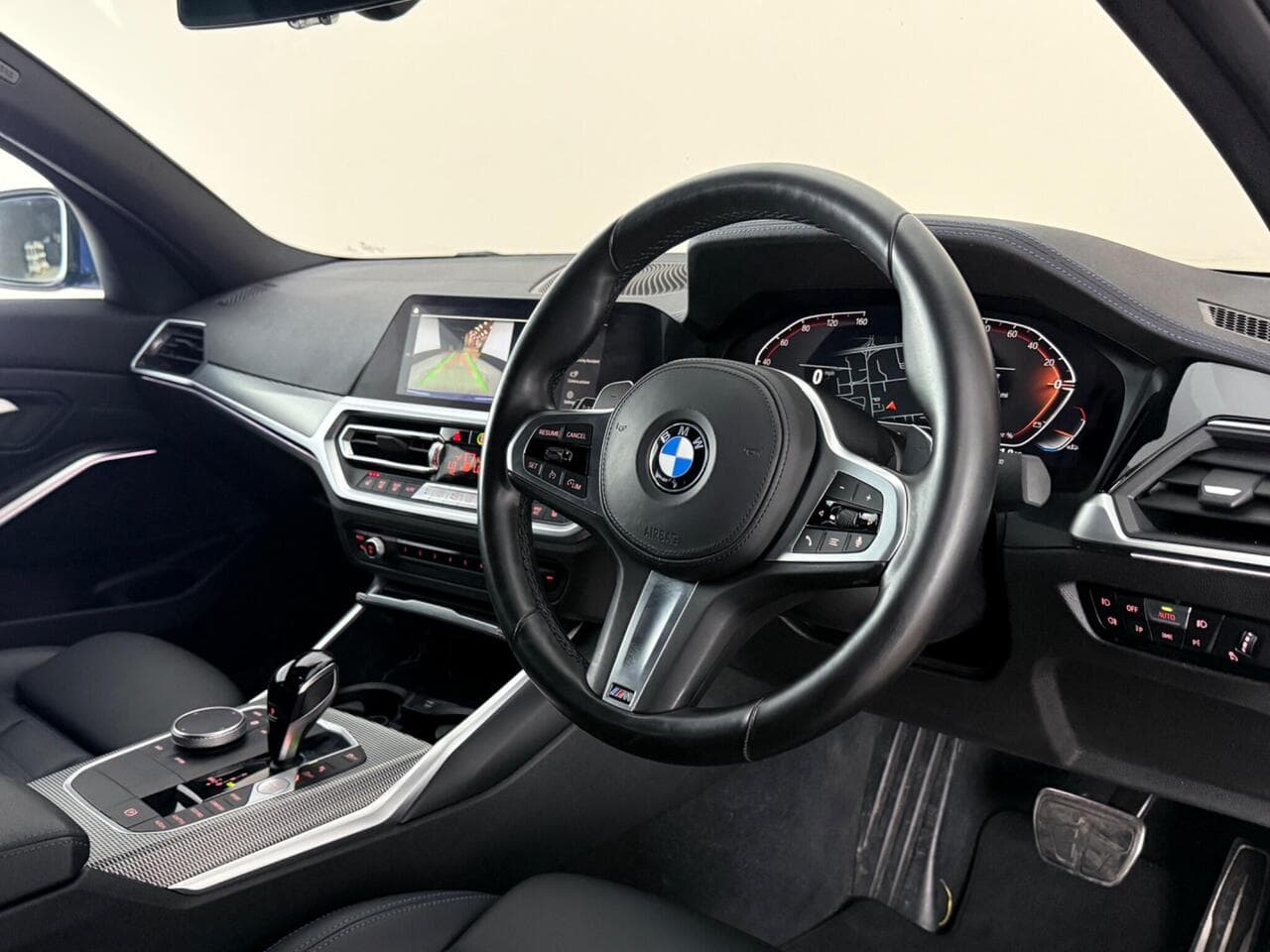 BMW 3 Series thumbnail Interior Front