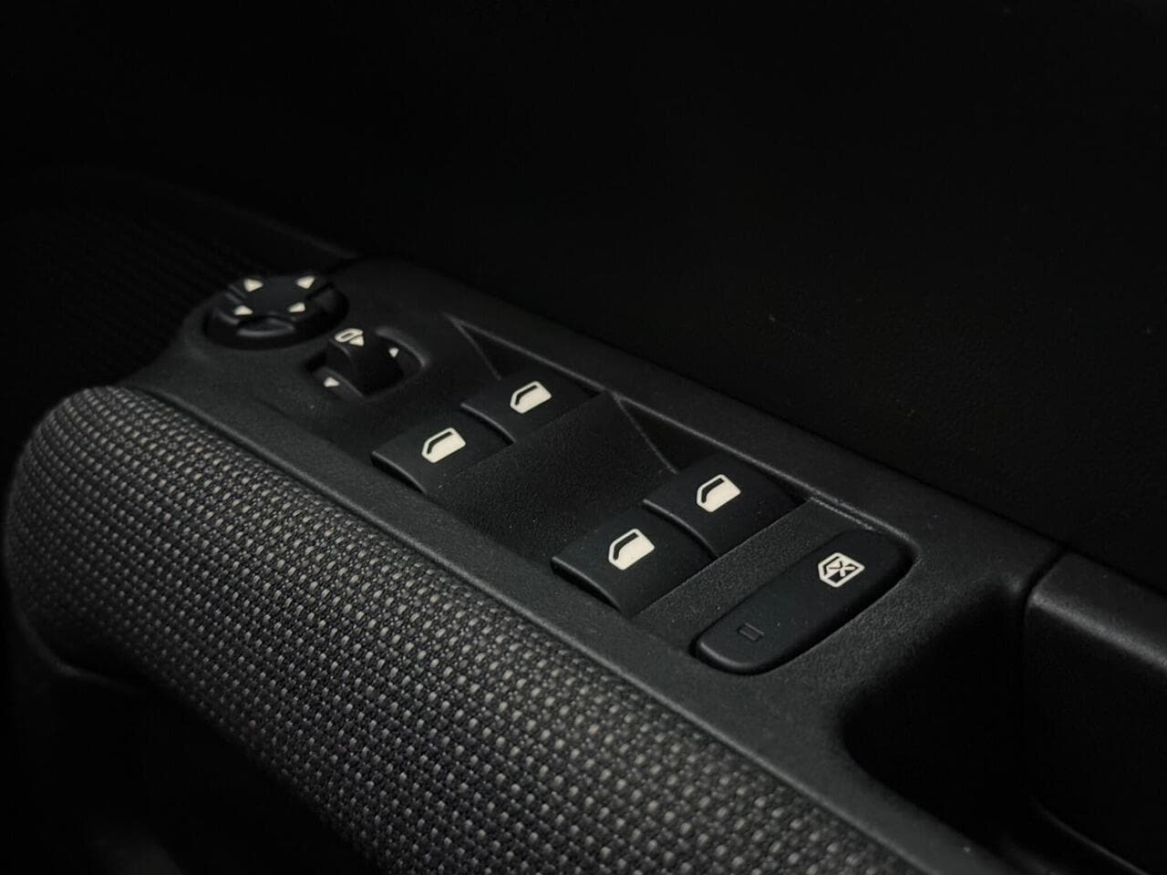 Citroen C3 Aircross thumbnail Misc Controls