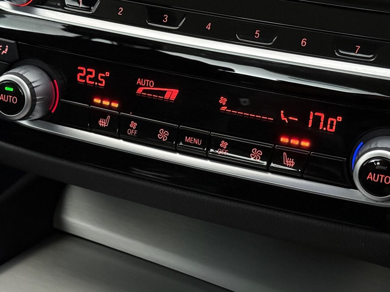 BMW 5 Series thumbnail Infotainment System