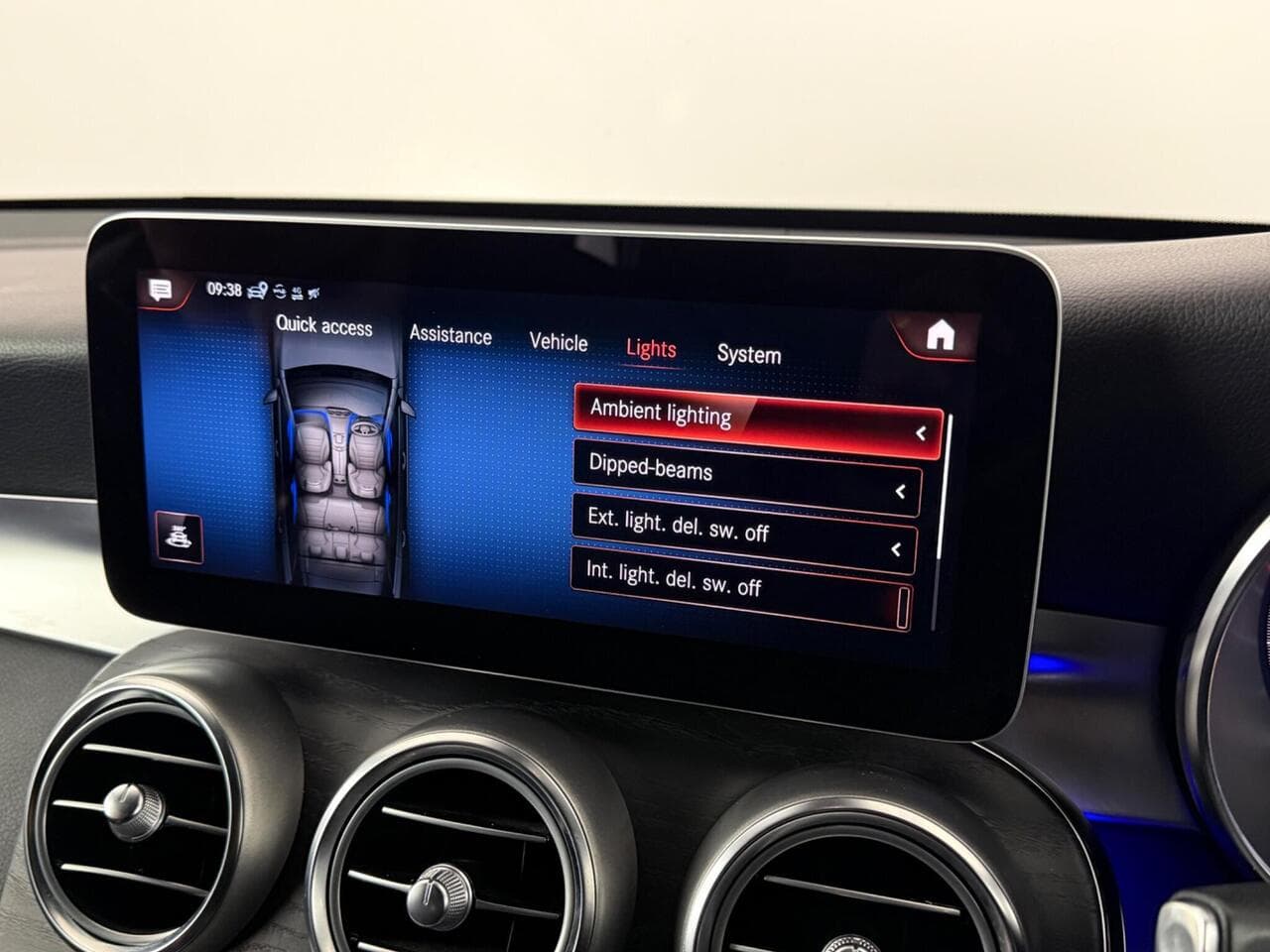 Mercedes-Benz GLC thumbnail Infotainment System
