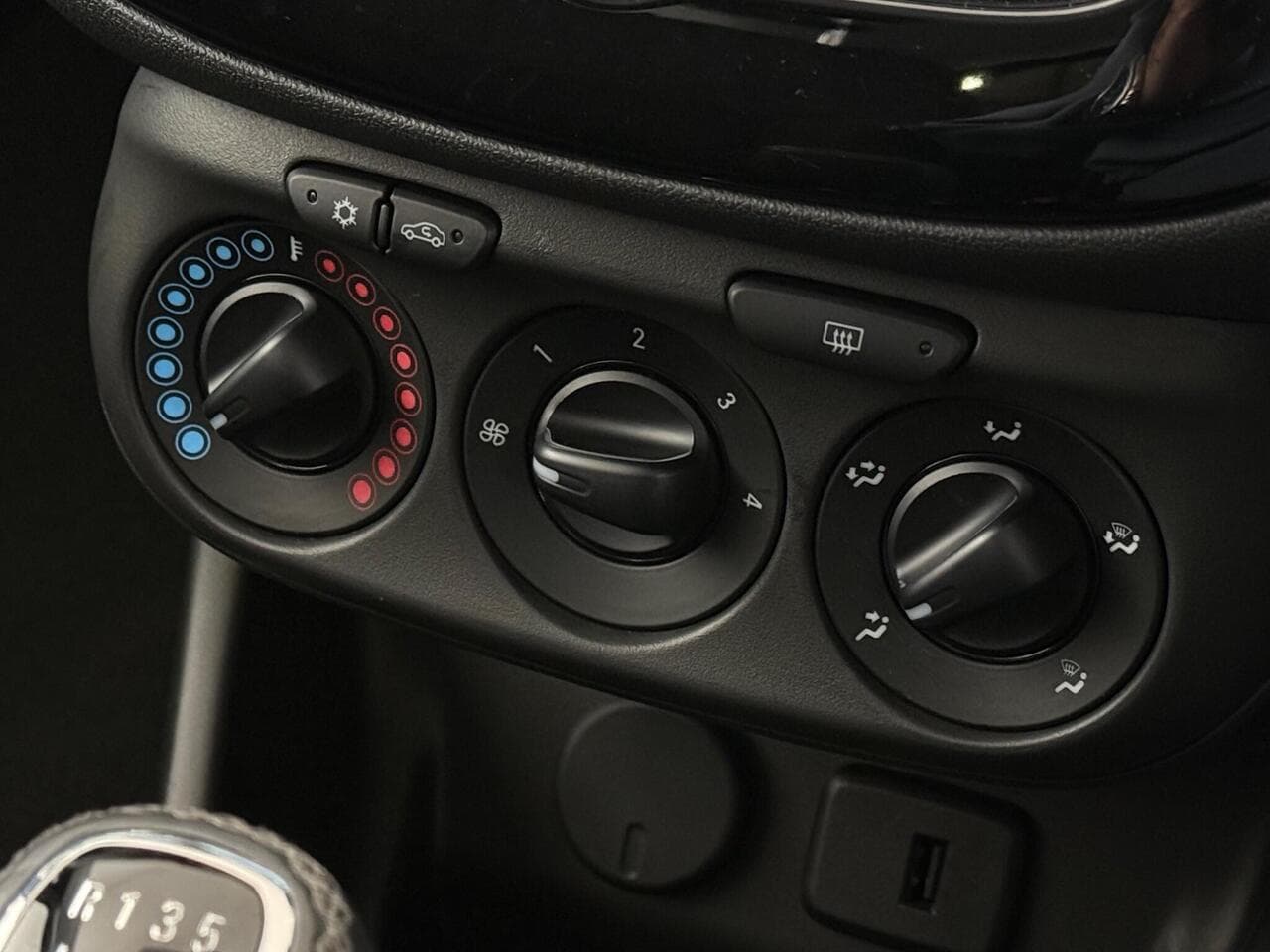 Vauxhall Corsa thumbnail Misc Controls