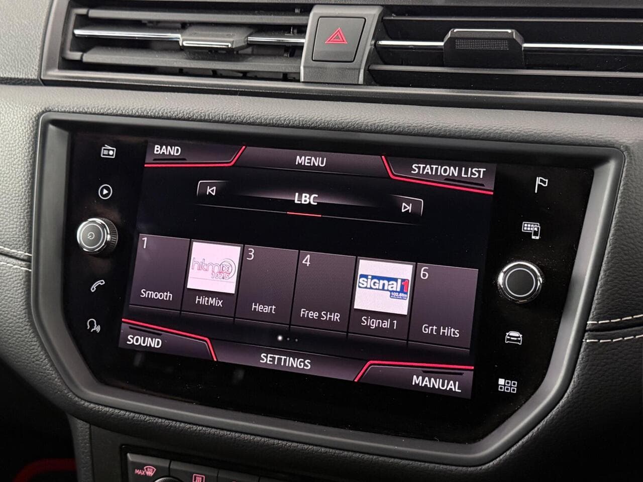 SEAT Arona thumbnail Infotainment System