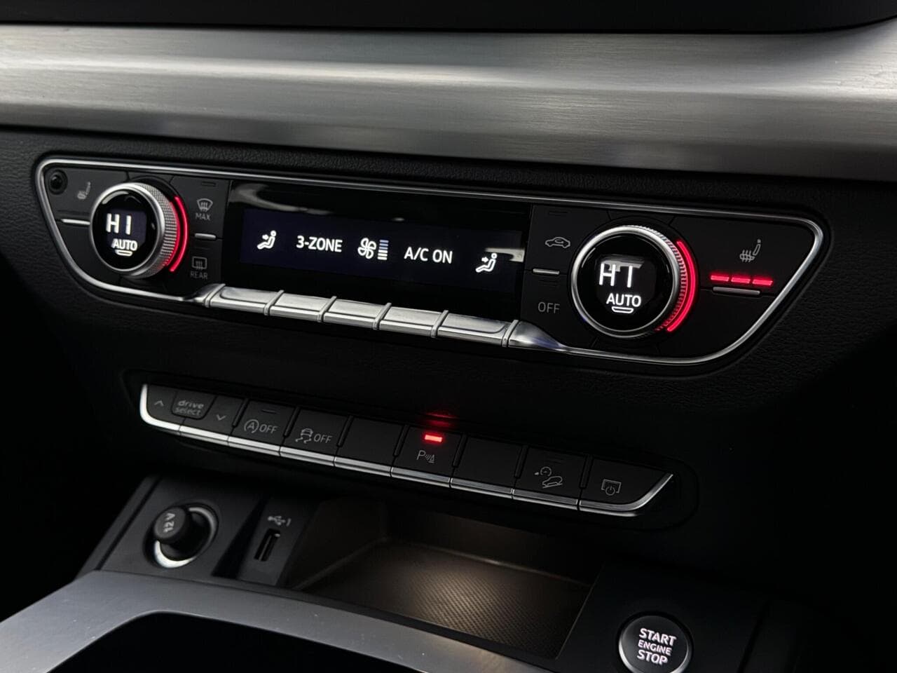 Audi Q5 thumbnail Misc Controls