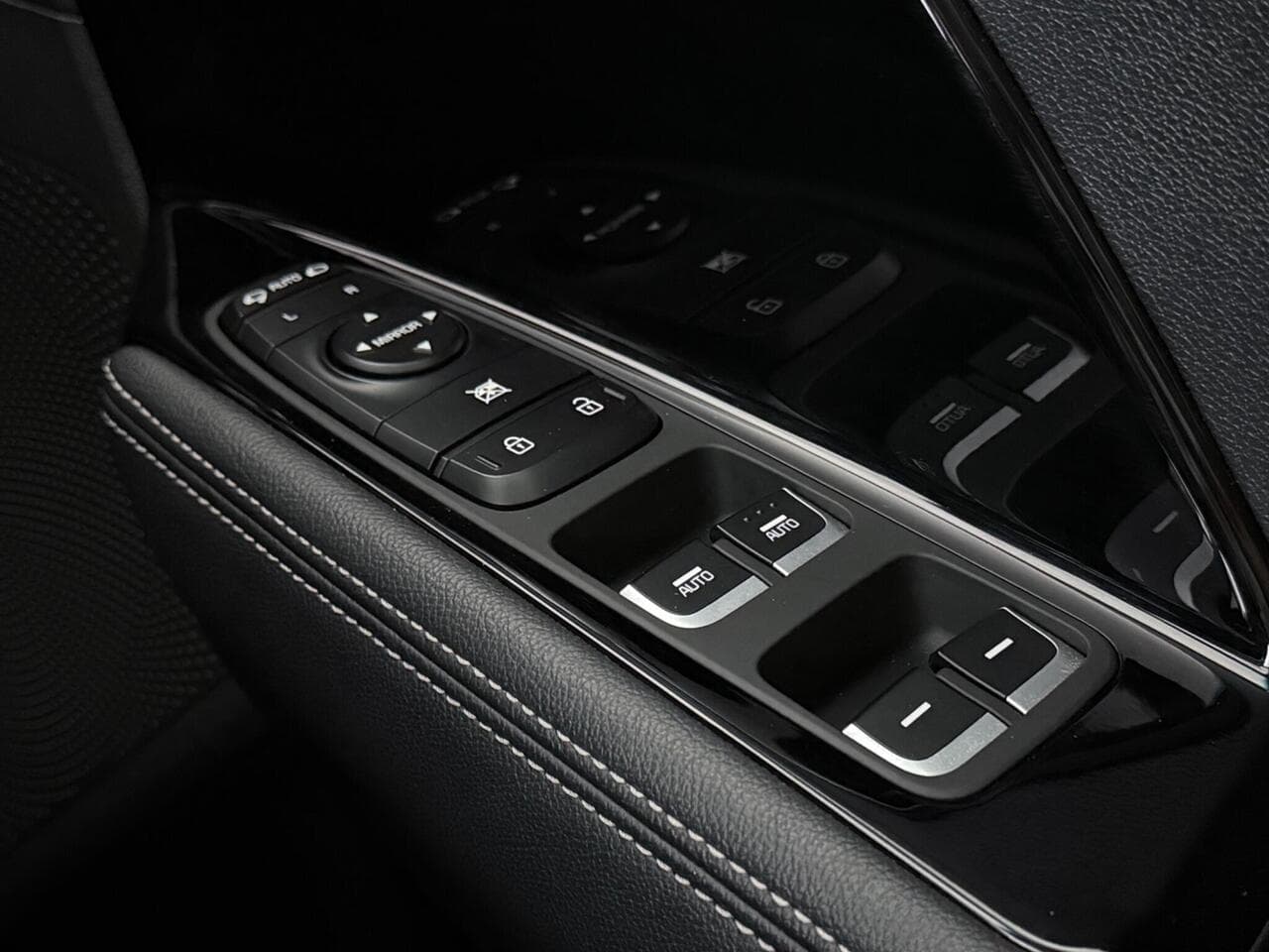 Kia Niro thumbnail Misc Controls