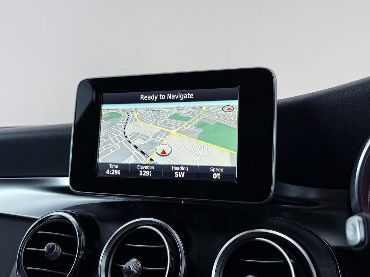 Mercedes-Benz GLC thumbnail Infotainment System