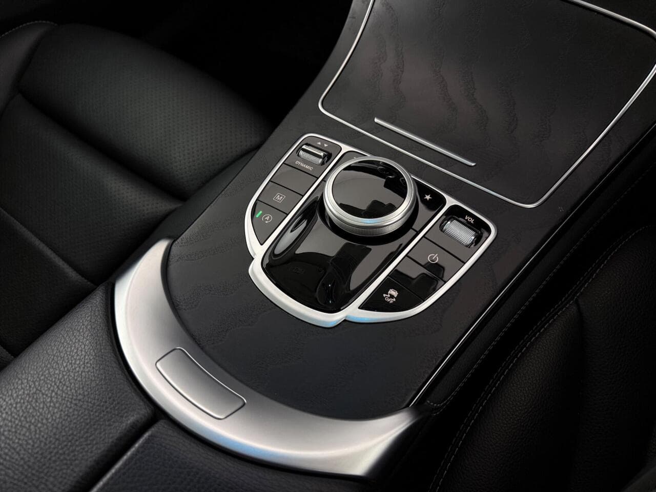 Mercedes-Benz GLC thumbnail Misc Controls
