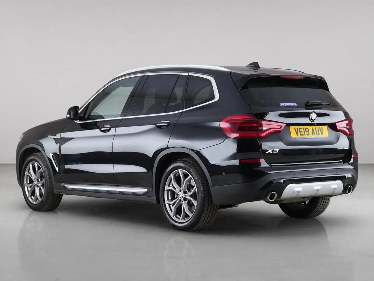 BMW X3 thumbnail Rear Left