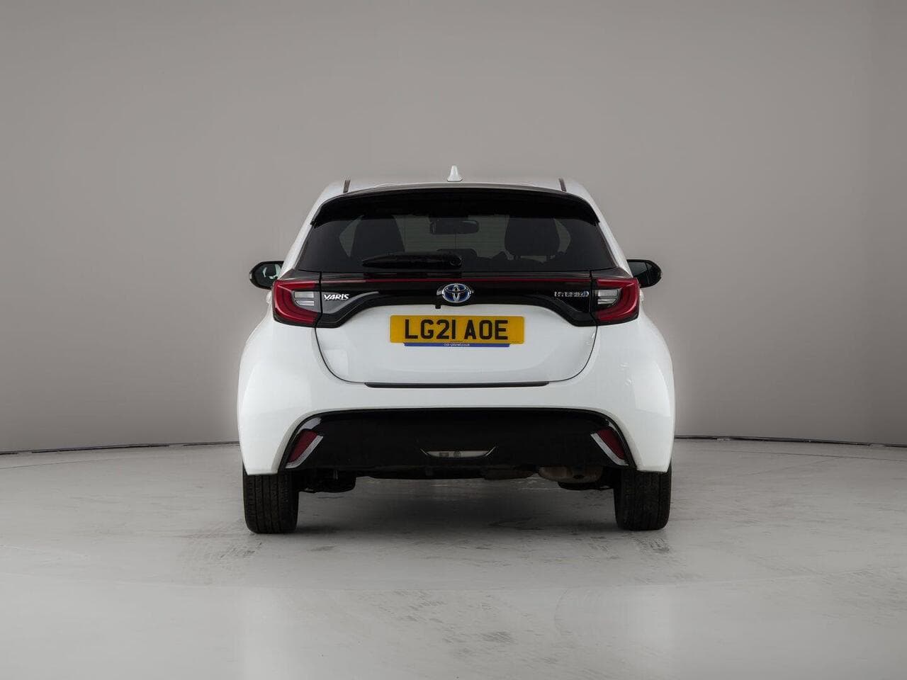 Toyota Yaris thumbnail Rear