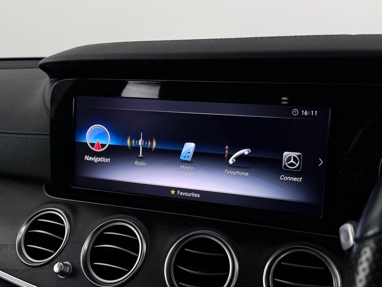Mercedes-Benz E Class thumbnail Infotainment System