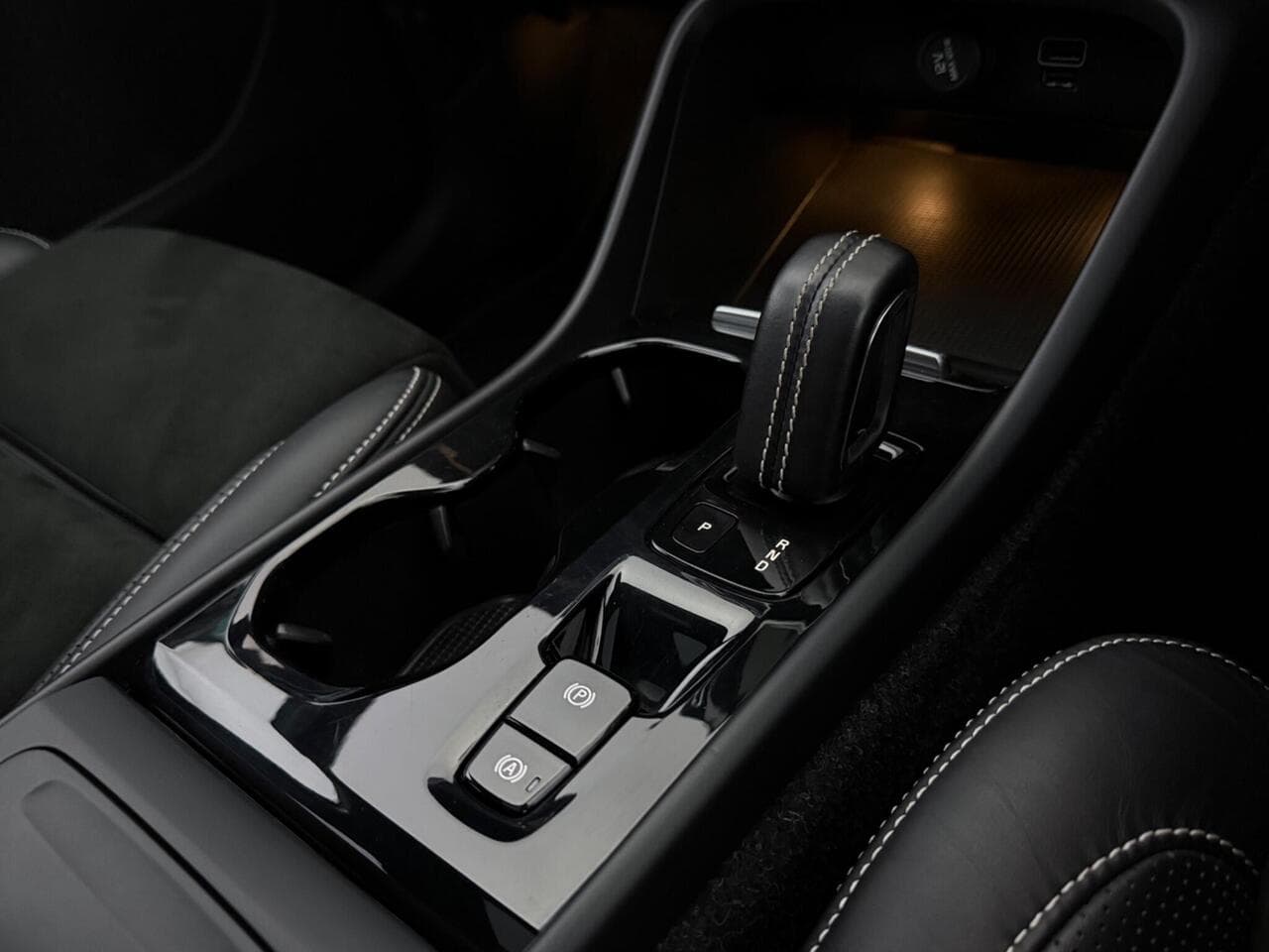 Volvo XC40 thumbnail Interior Front