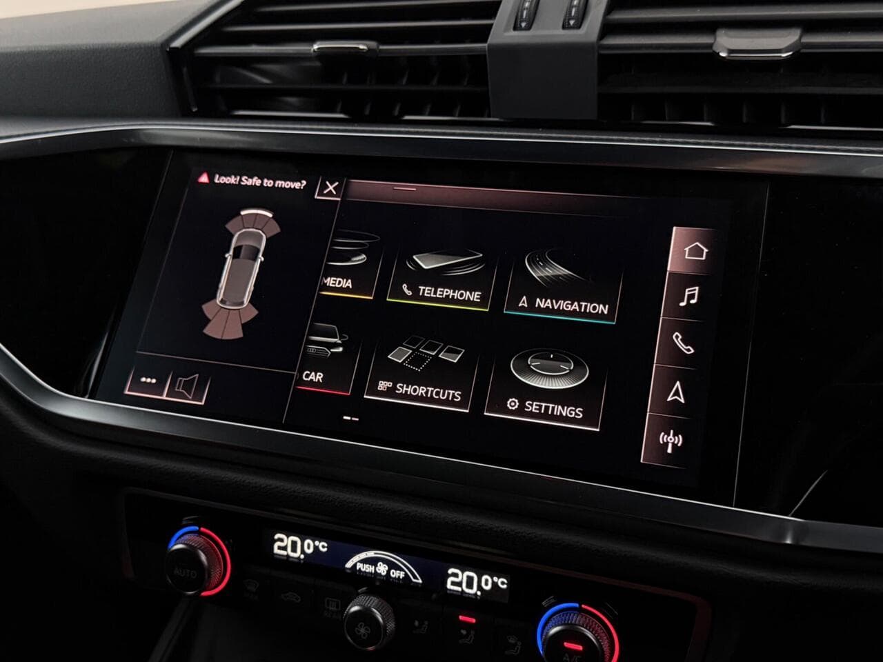 Audi Q3 thumbnail Infotainment System