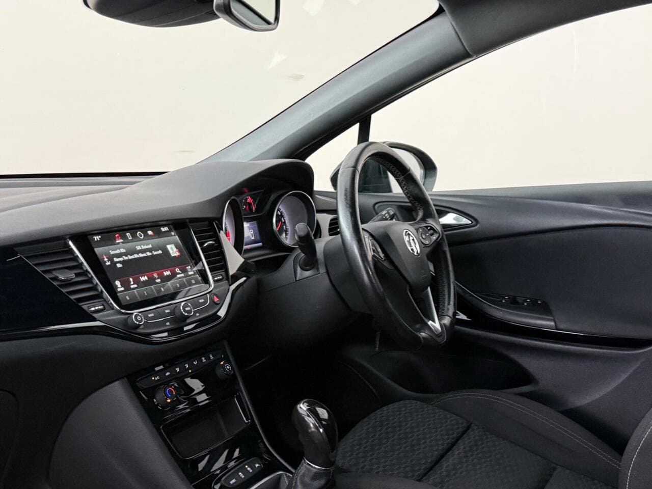 Vauxhall Astra thumbnail Interior Front