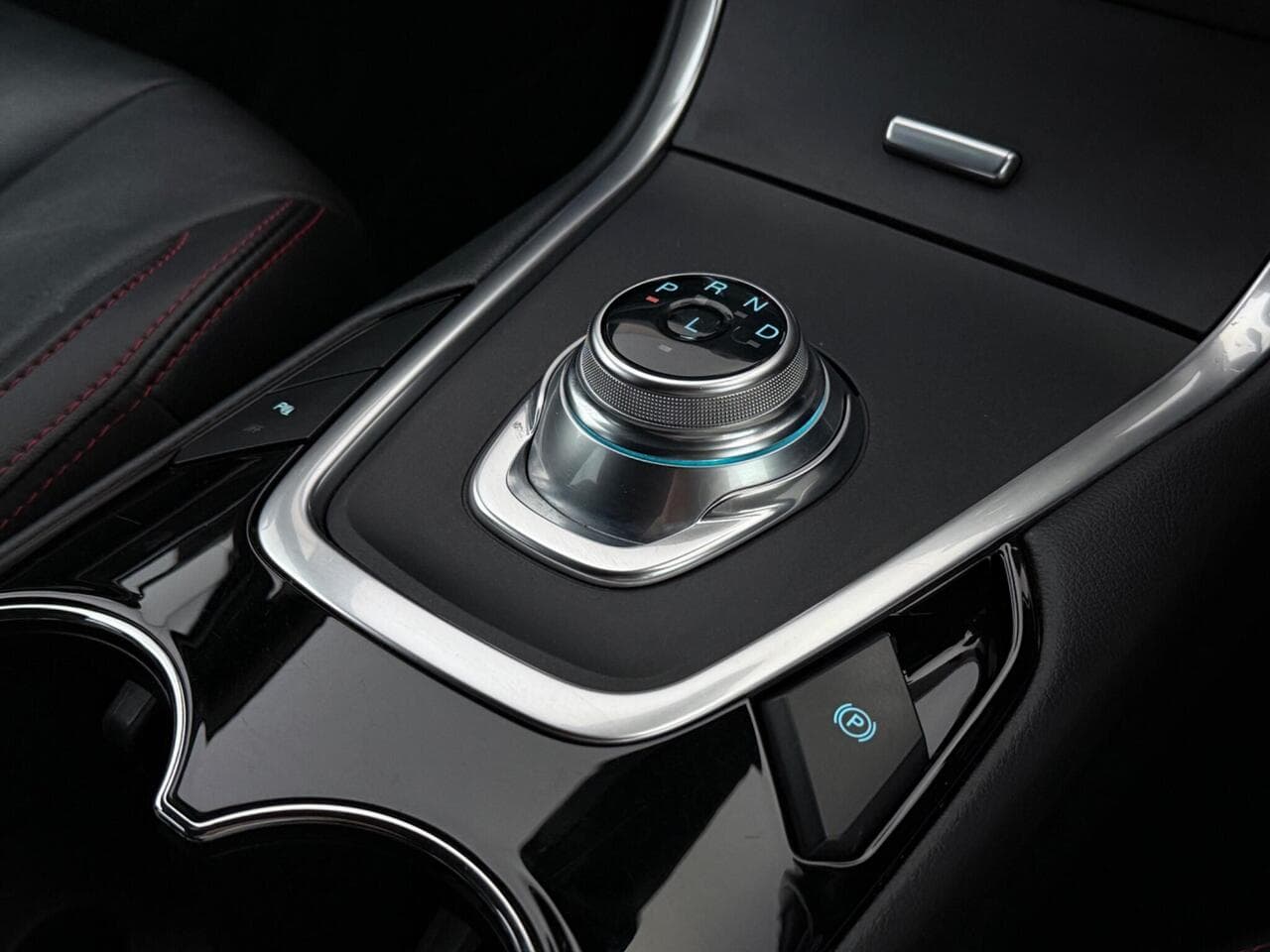 Ford S-Max thumbnail Interior Front