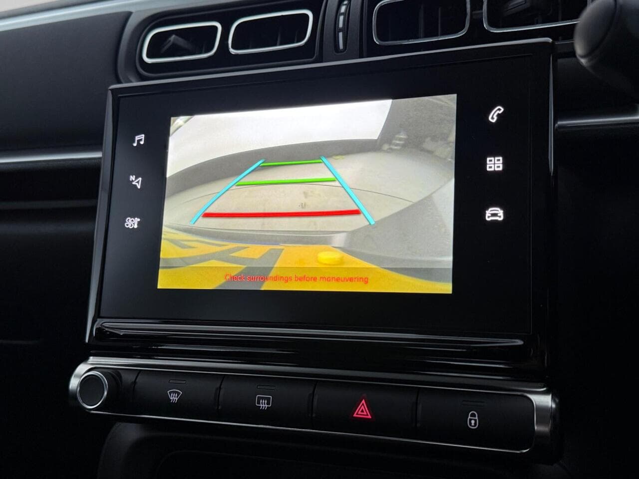 Citroen C3 thumbnail Infotainment System