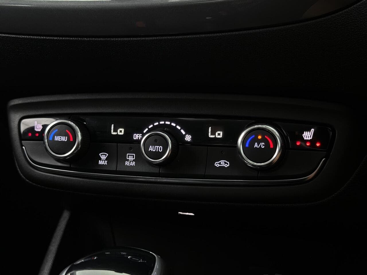 Vauxhall Crossland thumbnail Misc Controls