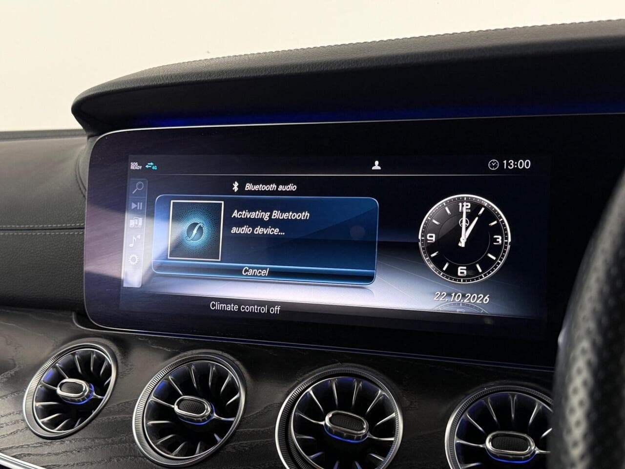 Mercedes-Benz E Class thumbnail Infotainment System
