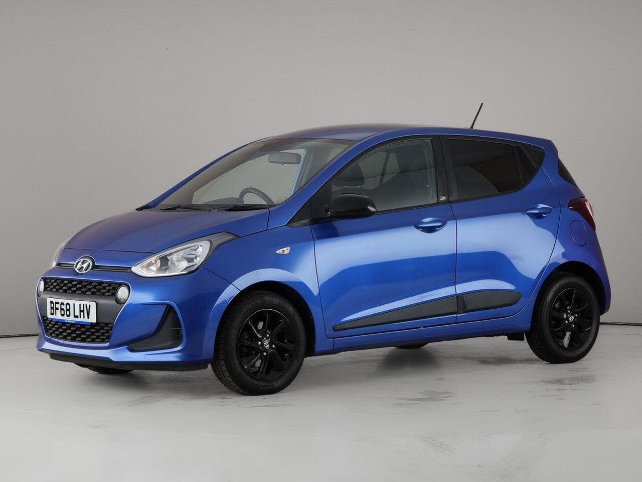 Hyundai i10 thumbnail Front Left