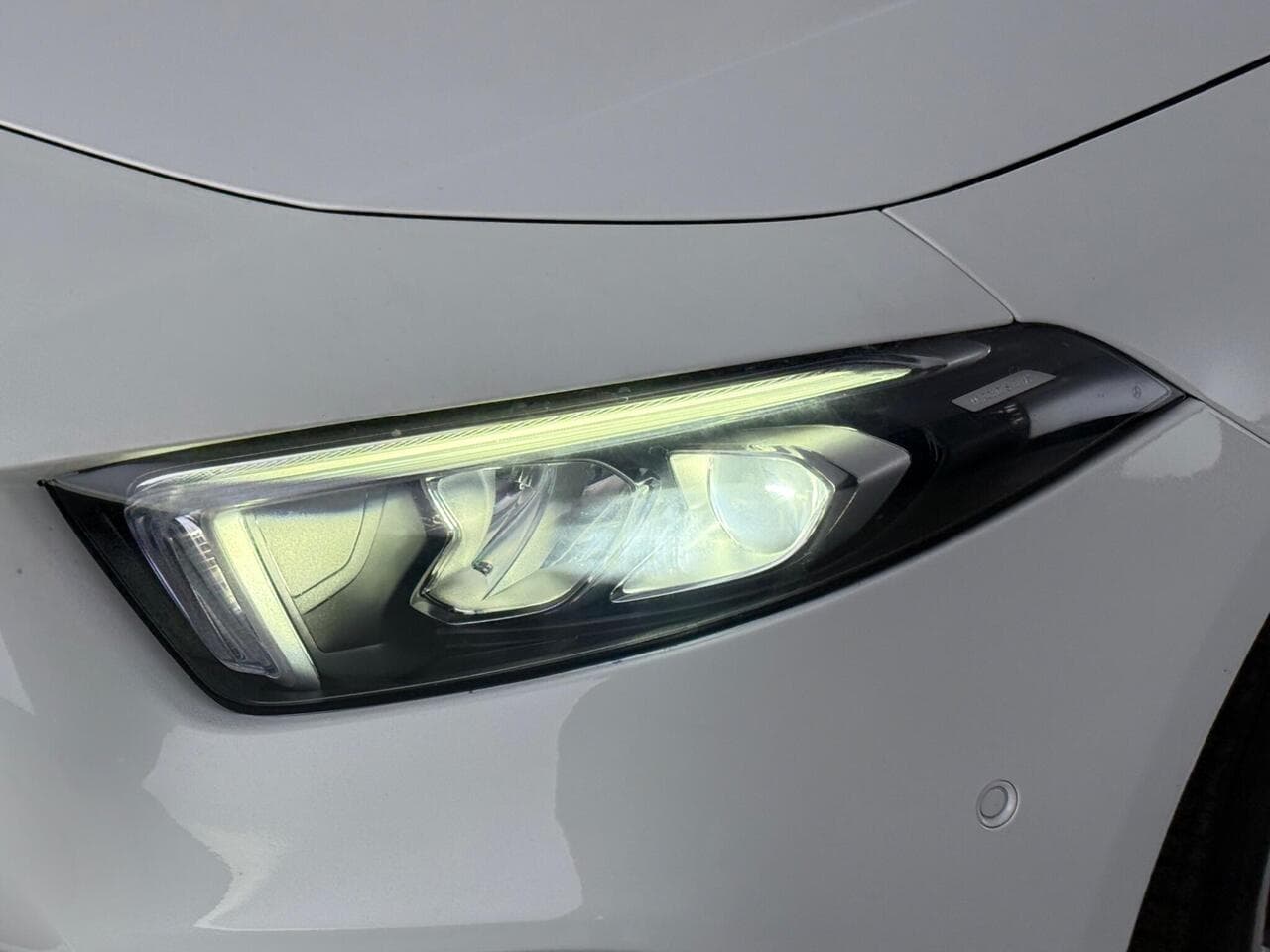 Mercedes-Benz A Class thumbnail Lights Front