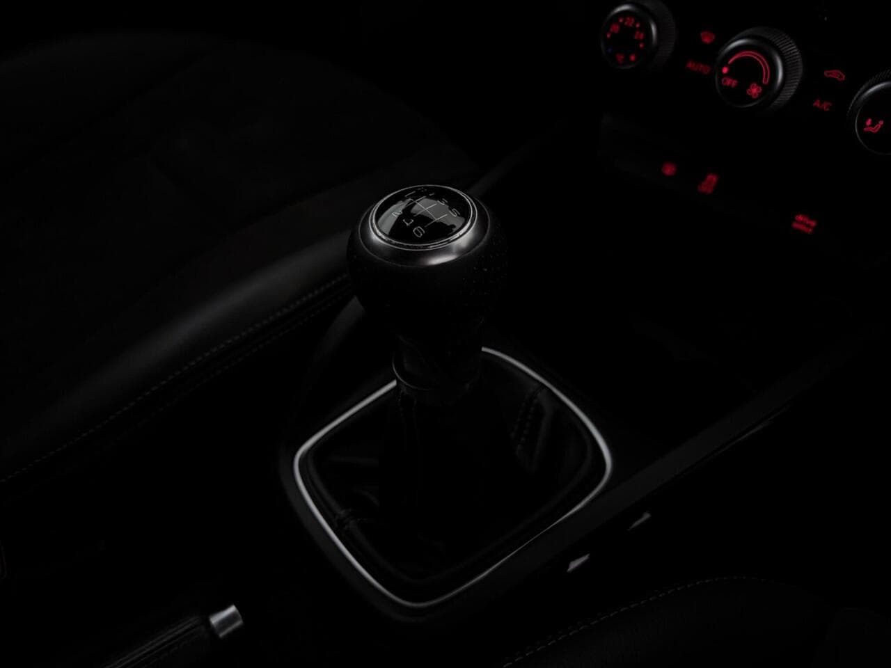 Audi A1 thumbnail Misc Controls