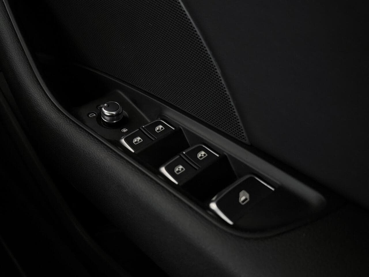 Audi A3 Cabriolet thumbnail Misc Controls
