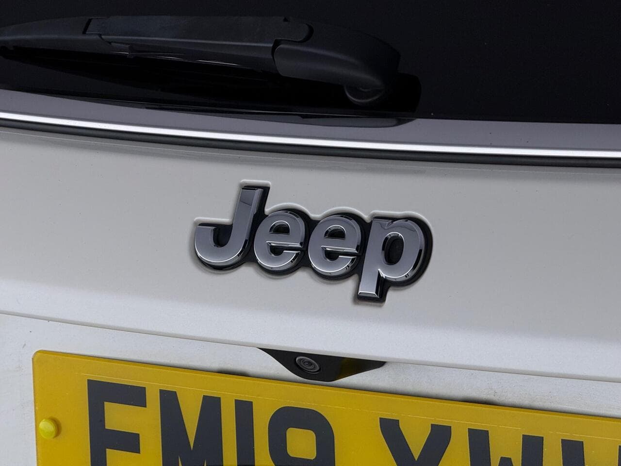 Jeep Compass thumbnail Badge Exterior