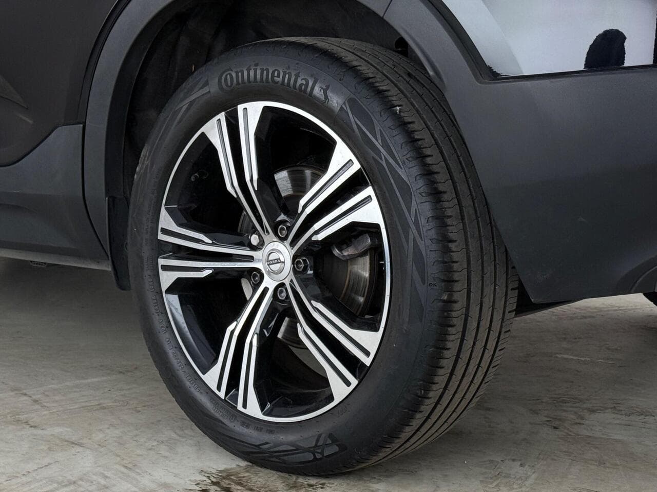 Volvo XC40 thumbnail Wheel