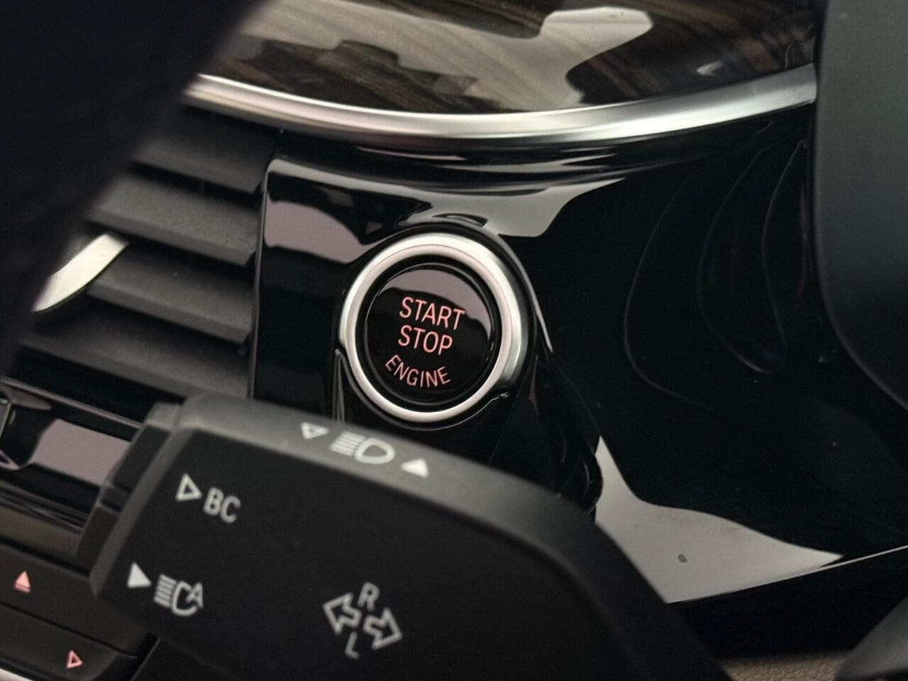 BMW 6 Series Gran Turismo thumbnail Misc Controls