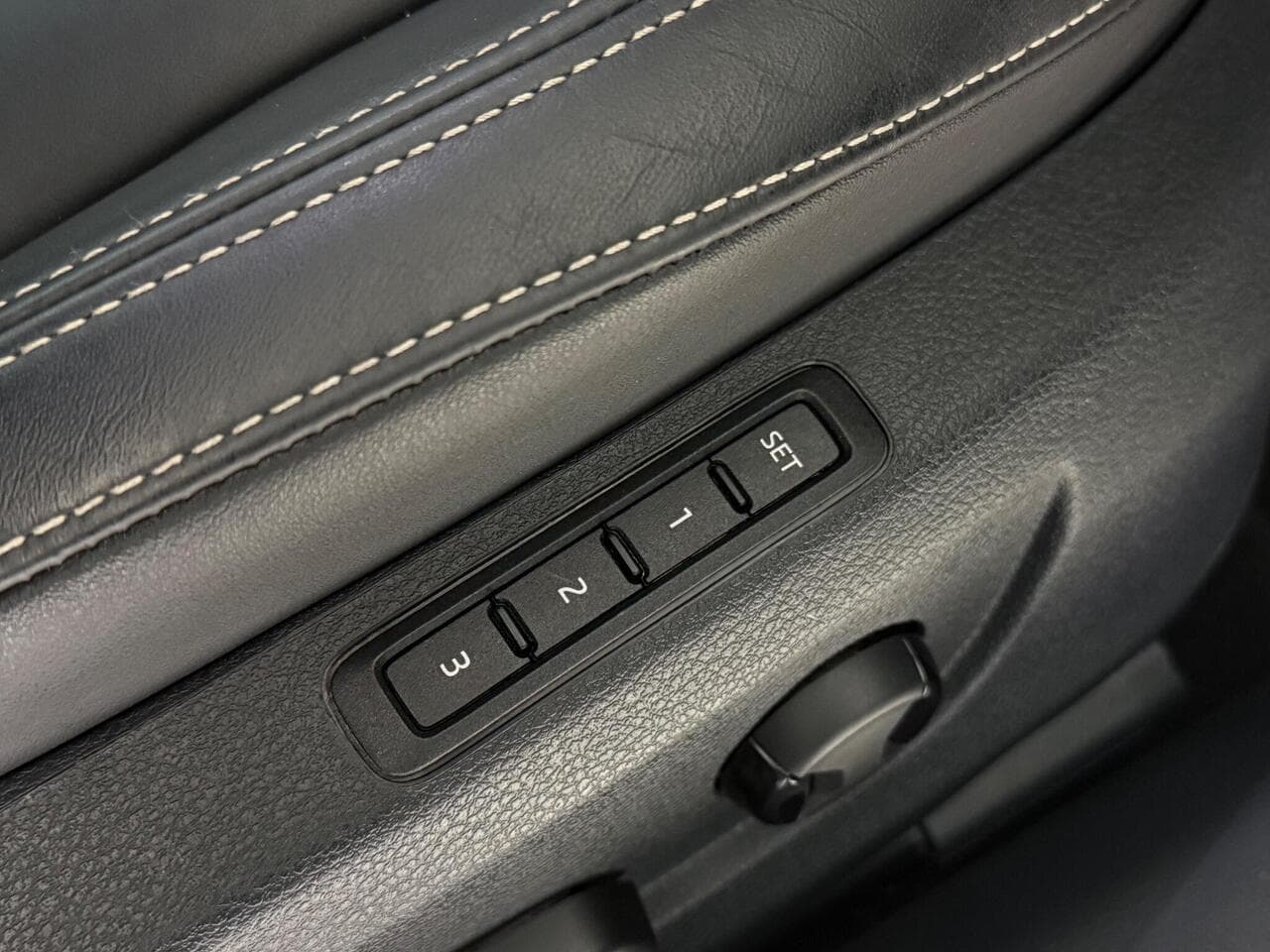 Skoda Superb thumbnail Misc Controls