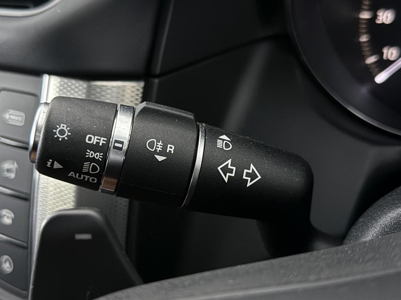 Jaguar XF thumbnail Misc Controls
