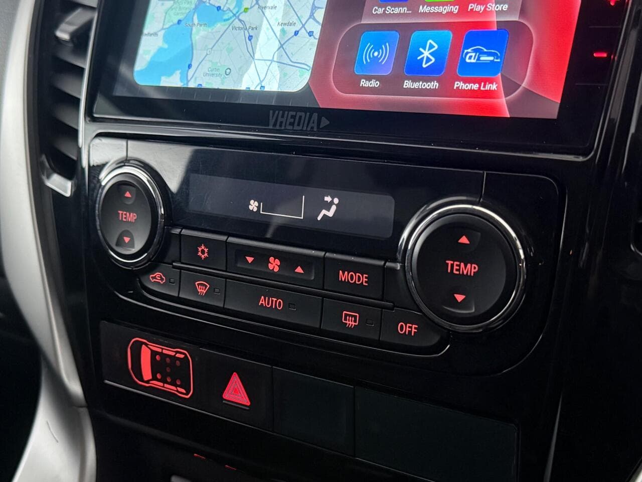 Mitsubishi Shogun Sport thumbnail Infotainment System