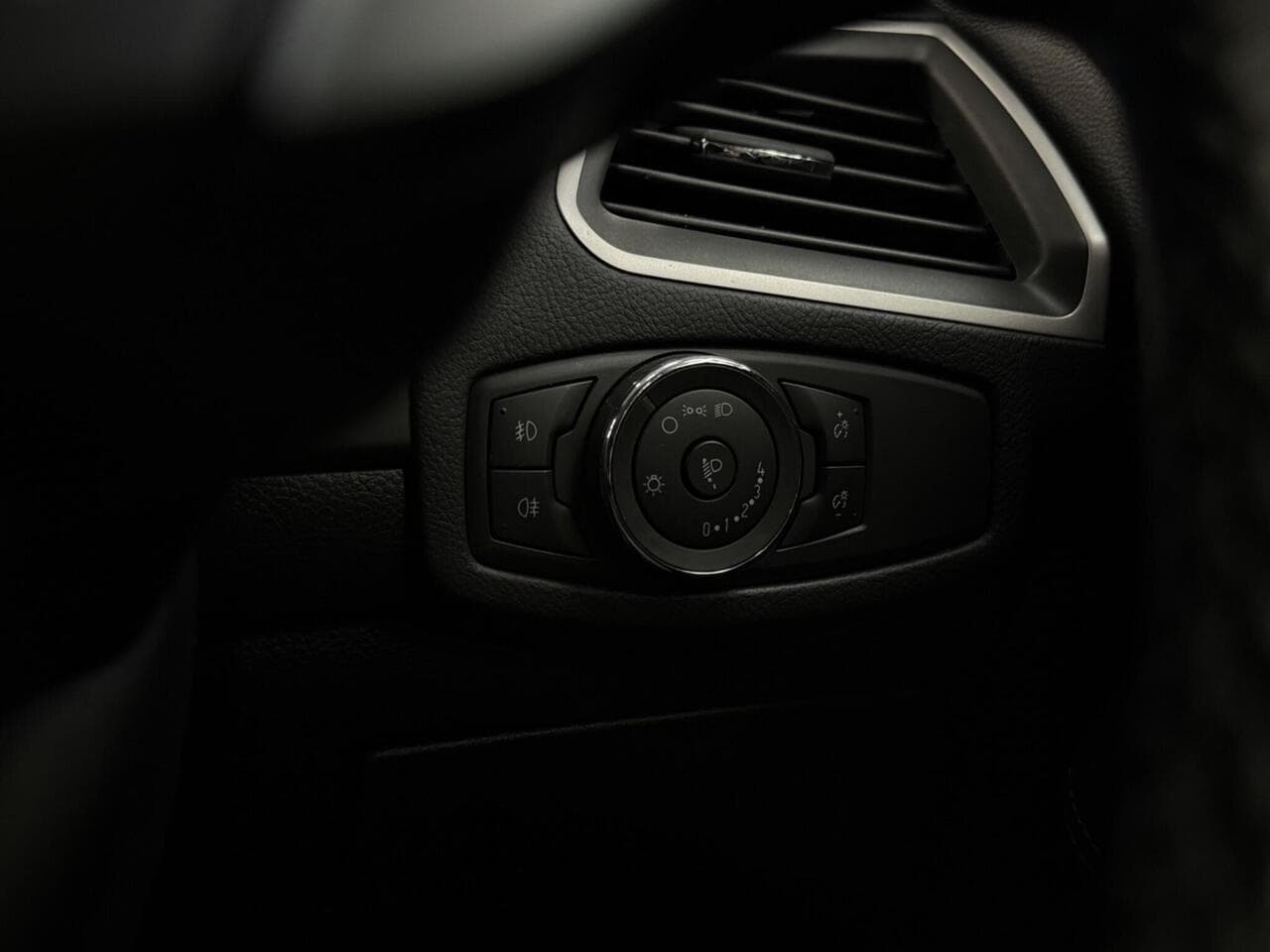Ford Galaxy thumbnail Misc Controls