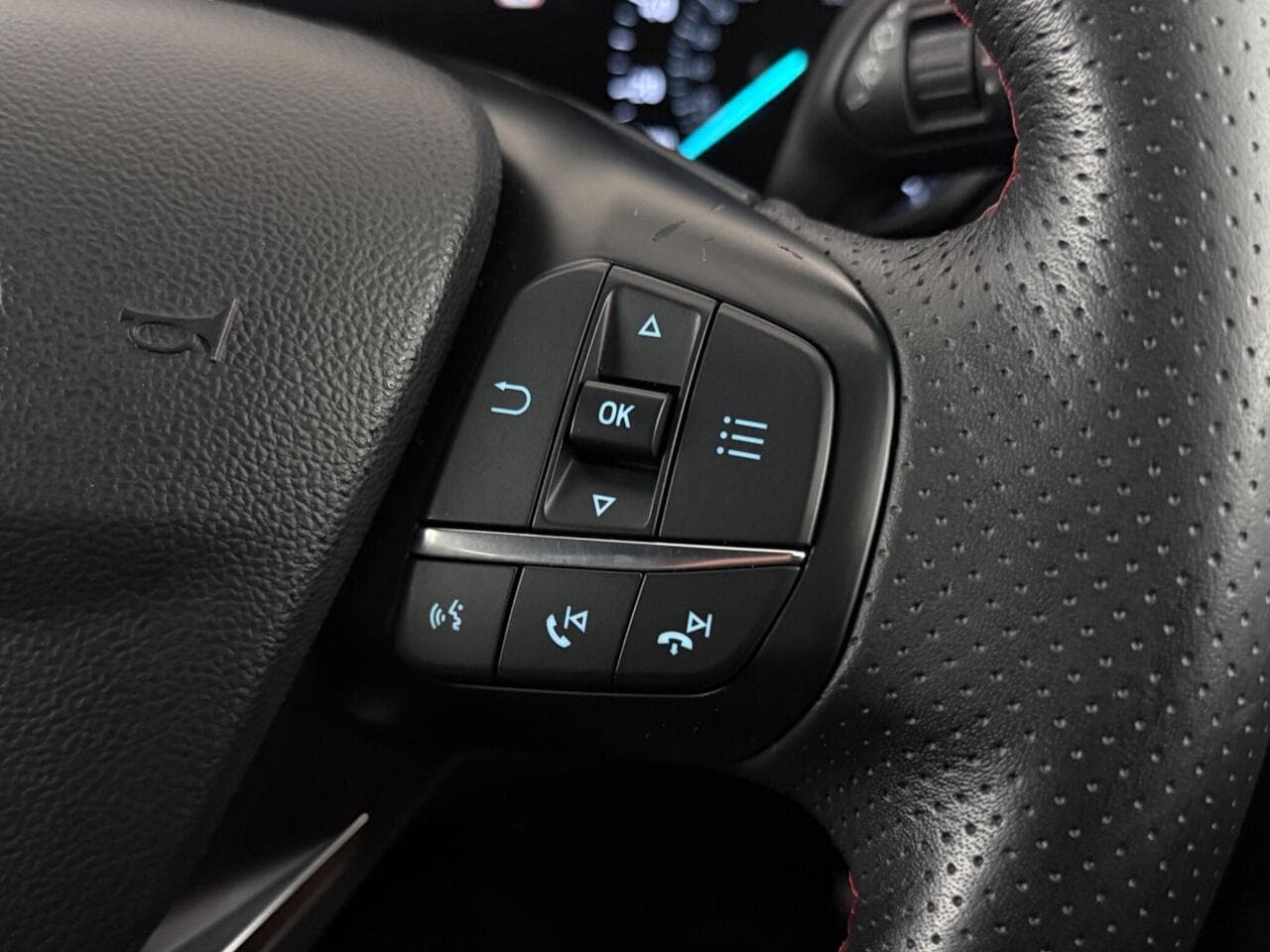 Ford Focus thumbnail Misc Controls