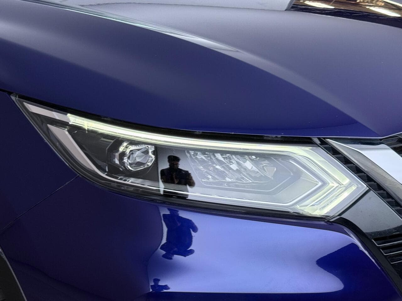 Nissan Qashqai thumbnail Lights Front
